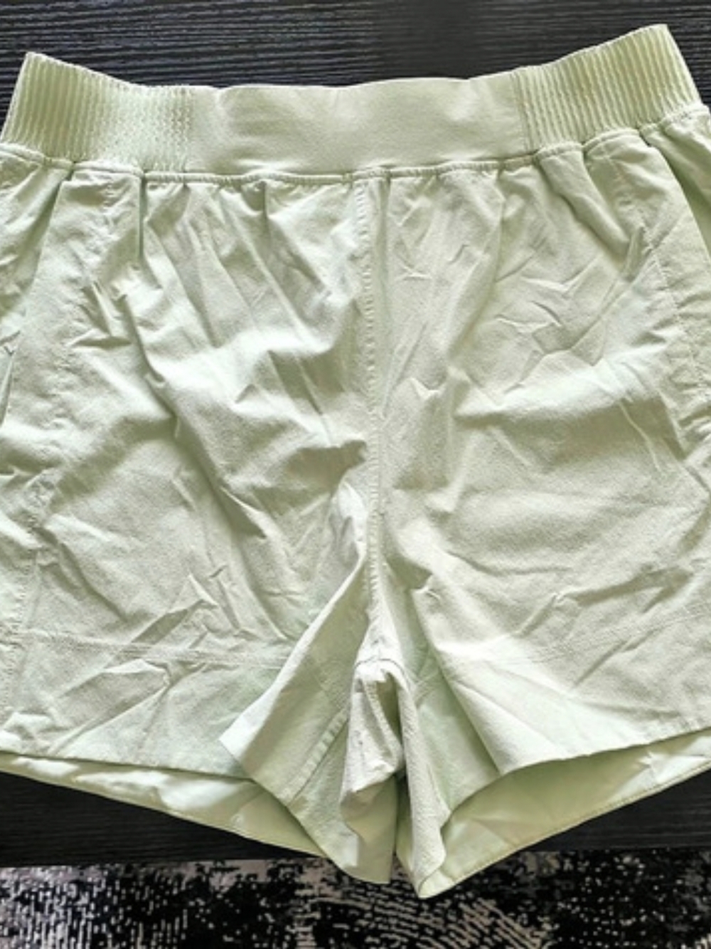 lululemon Stretch Woven Relaxed-Fit High-Rise Short 4" Athletic Shorts Green